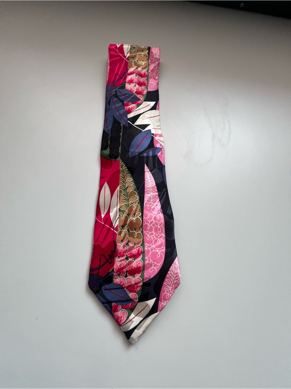 Vintage Buccelli 100% Silk Multi Colored Abstract Print Tie